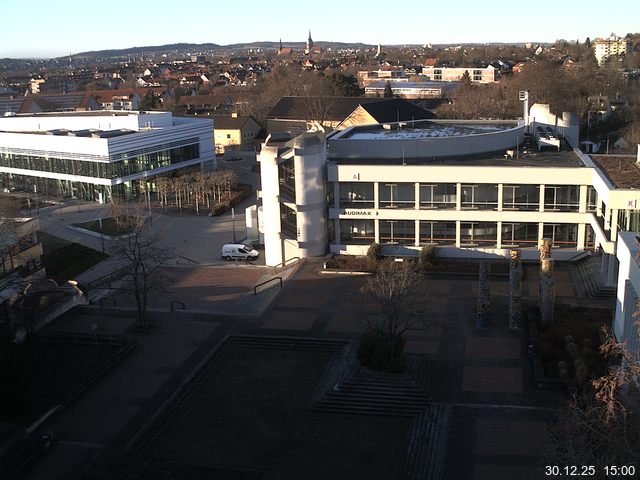 Foto der Webcam: Verwaltungsgeb&auml;ude, Innenhof mit Audimax, H&ouml;rsaal-Geb&auml;ude 1