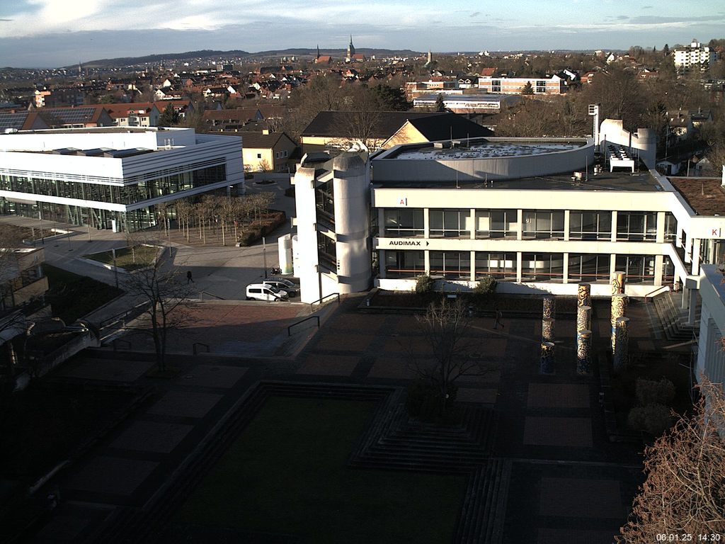 Foto der Webcam: Verwaltungsgeb&auml;ude, Innenhof mit Audimax, H&ouml;rsaal-Geb&auml;ude 1