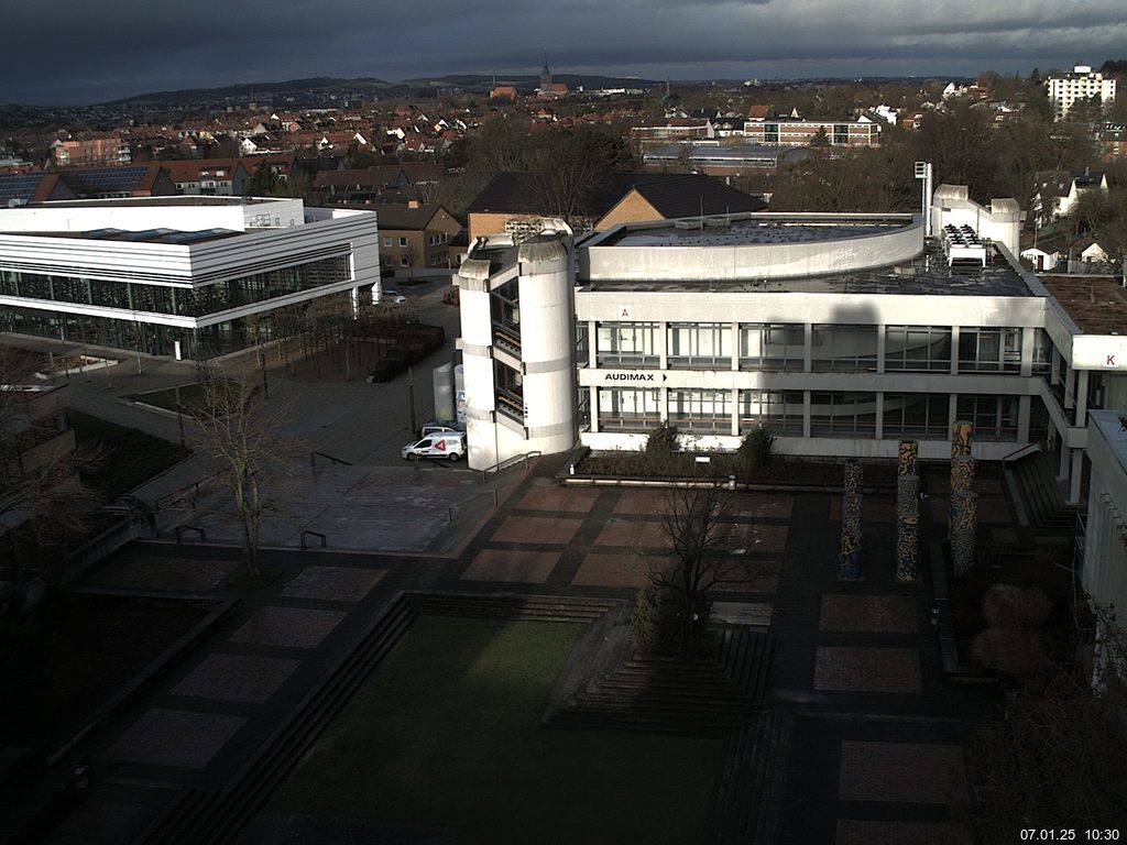 Foto der Webcam: Verwaltungsgeb&auml;ude, Innenhof mit Audimax, H&ouml;rsaal-Geb&auml;ude 1