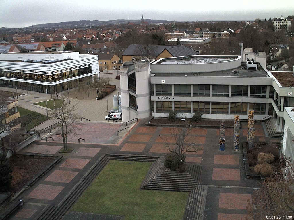 Foto der Webcam: Verwaltungsgeb&auml;ude, Innenhof mit Audimax, H&ouml;rsaal-Geb&auml;ude 1