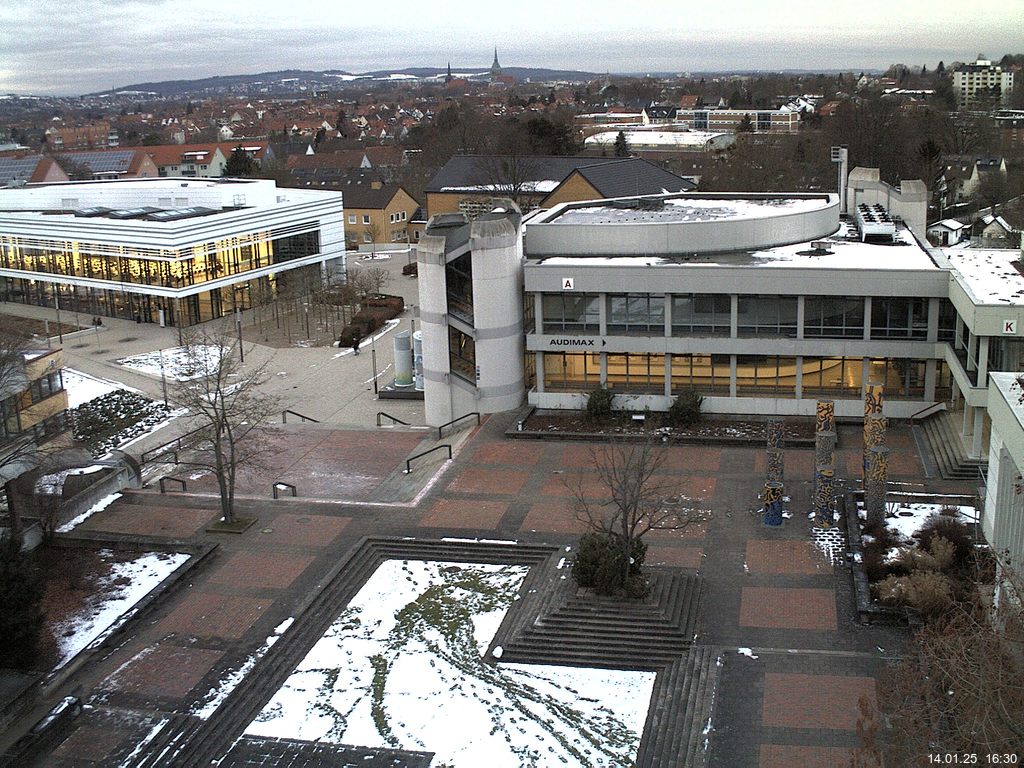 Foto der Webcam: Verwaltungsgeb&auml;ude, Innenhof mit Audimax, H&ouml;rsaal-Geb&auml;ude 1