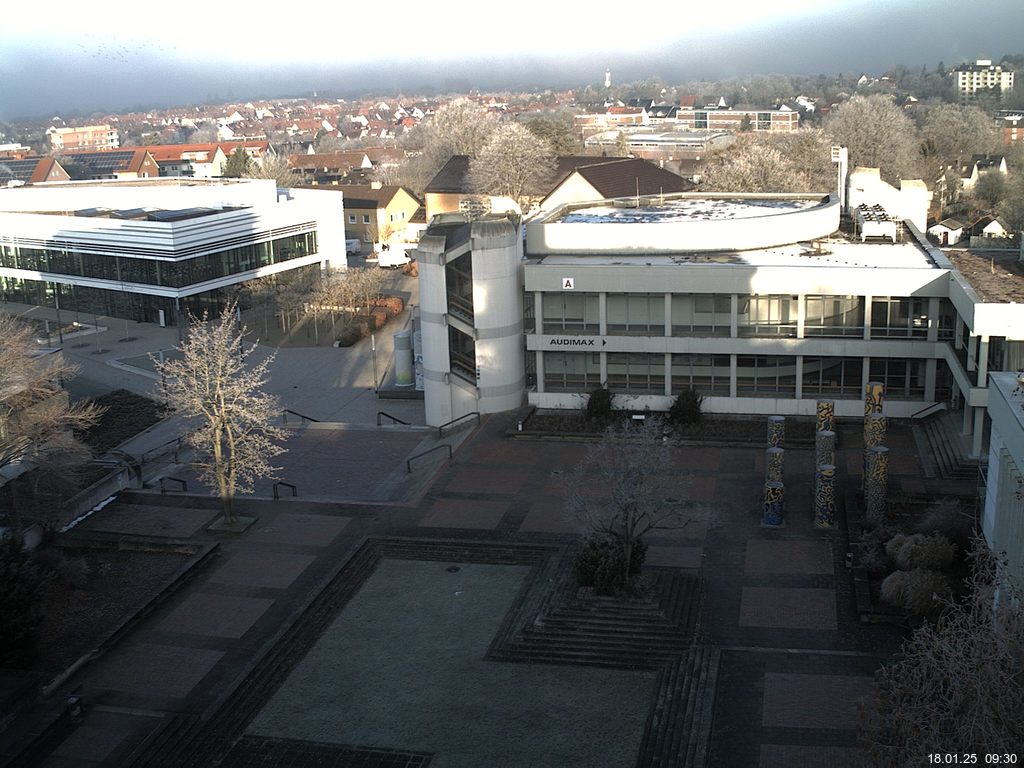 Foto der Webcam: Verwaltungsgeb&auml;ude, Innenhof mit Audimax, H&ouml;rsaal-Geb&auml;ude 1