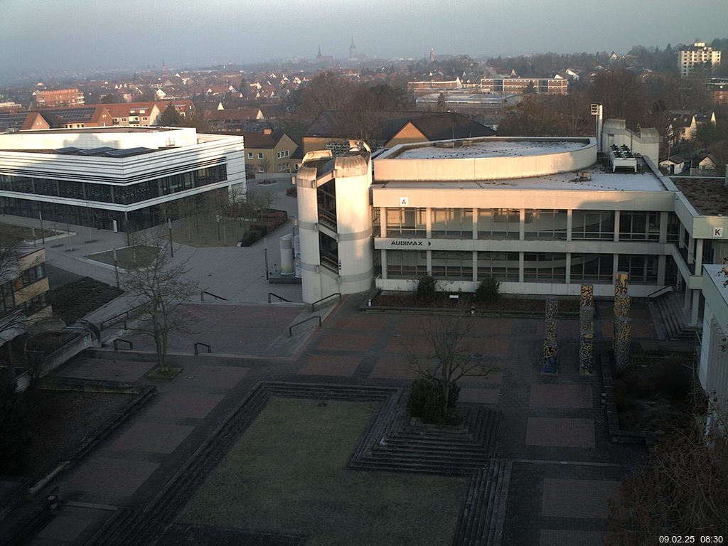Foto der Webcam: Verwaltungsgeb&auml;ude, Innenhof mit Audimax, H&ouml;rsaal-Geb&auml;ude 1
