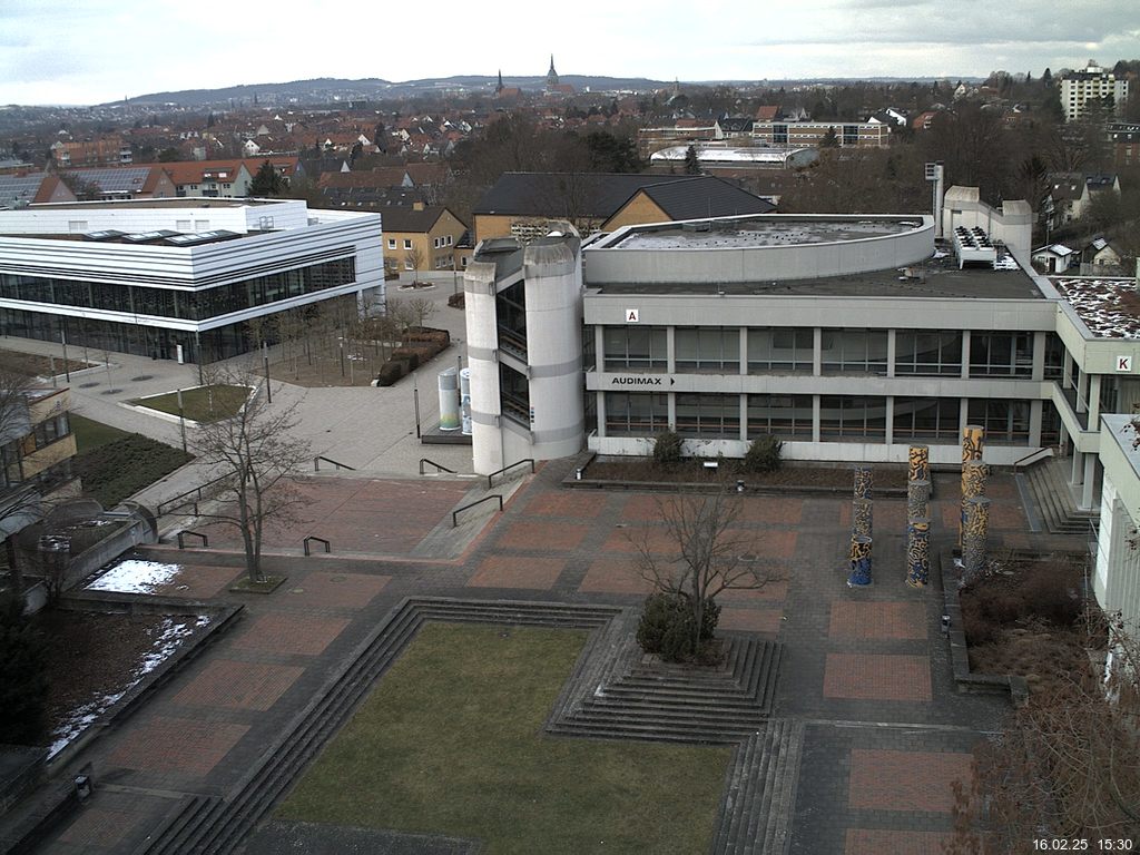 Foto der Webcam: Verwaltungsgeb&auml;ude, Innenhof mit Audimax, H&ouml;rsaal-Geb&auml;ude 1