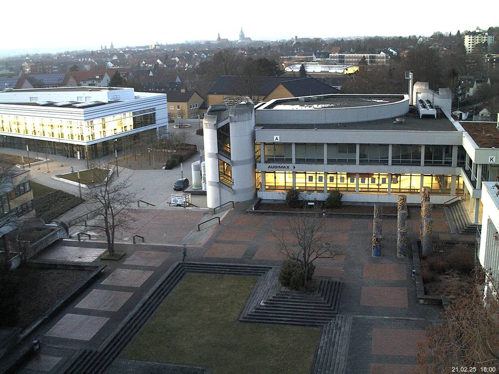 Foto der Webcam: Verwaltungsgeb&auml;ude, Innenhof mit Audimax, H&ouml;rsaal-Geb&auml;ude 1