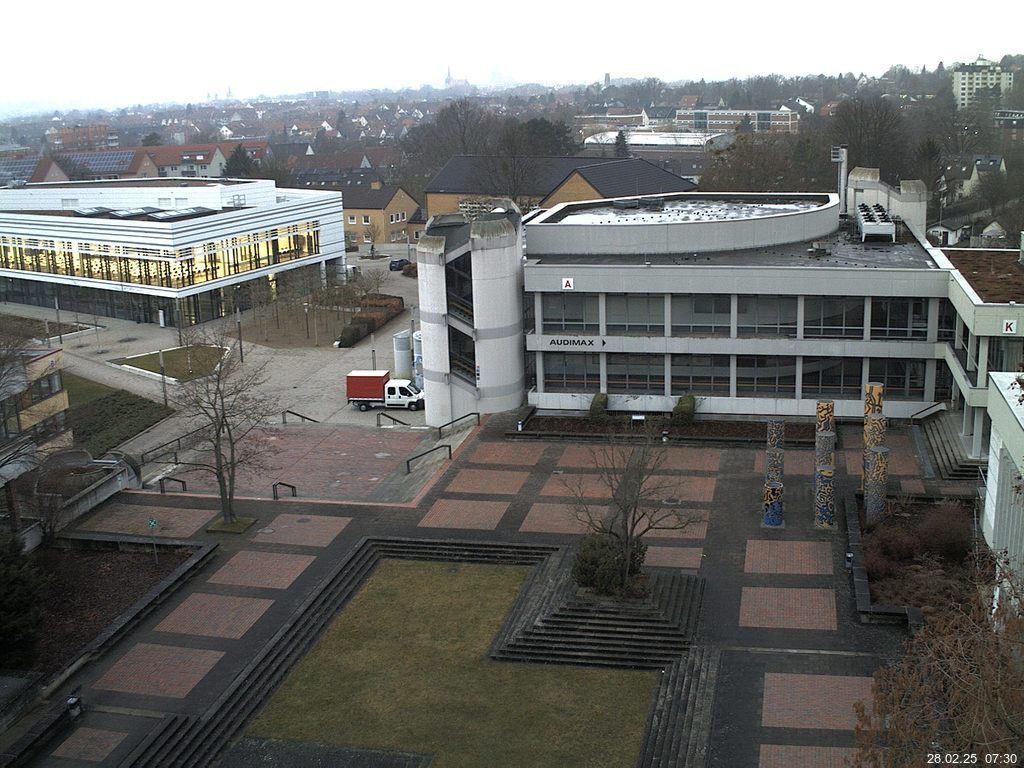 Foto der Webcam: Verwaltungsgeb&auml;ude, Innenhof mit Audimax, H&ouml;rsaal-Geb&auml;ude 1