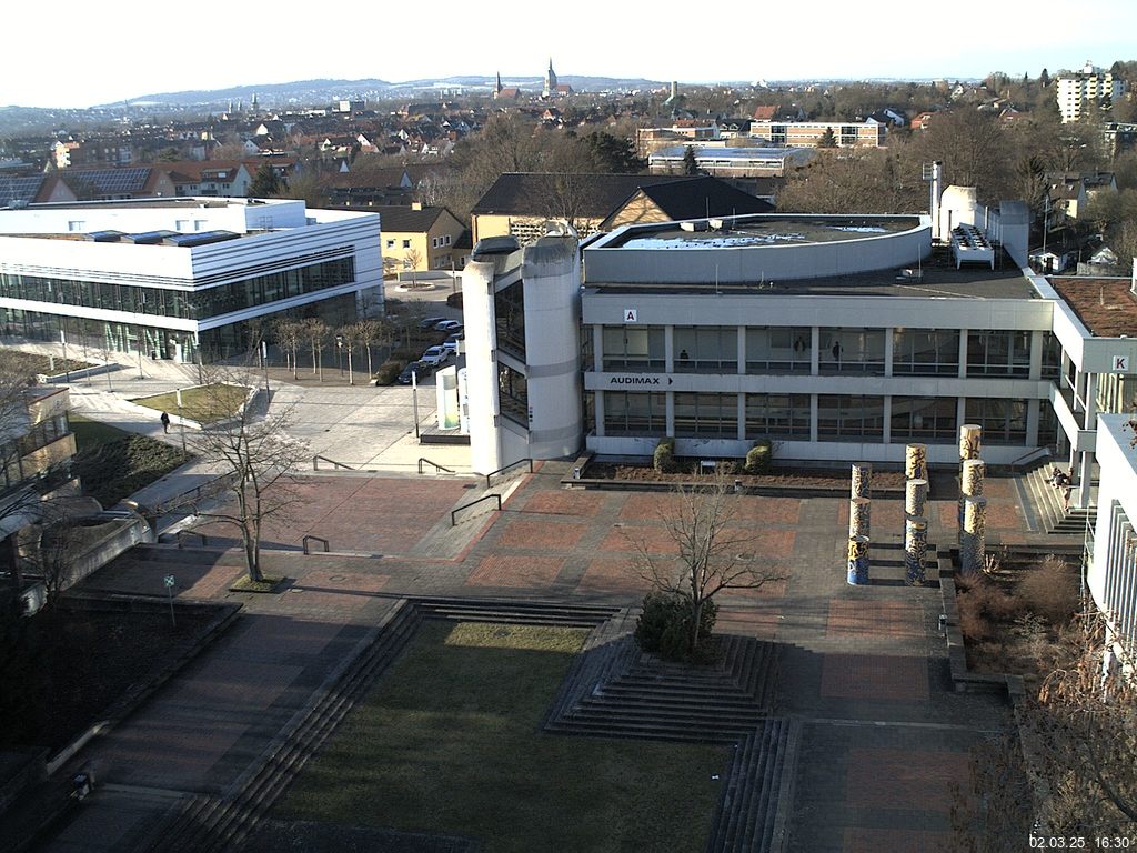 Foto der Webcam: Verwaltungsgeb&auml;ude, Innenhof mit Audimax, H&ouml;rsaal-Geb&auml;ude 1