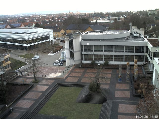 Foto der Webcam: Verwaltungsgeb&auml;ude, Innenhof mit Audimax, H&ouml;rsaal-Geb&auml;ude 1