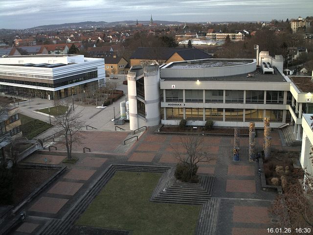 Foto der Webcam: Verwaltungsgeb&auml;ude, Innenhof mit Audimax, H&ouml;rsaal-Geb&auml;ude 1