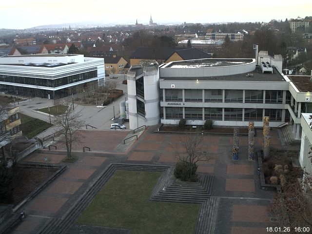 Foto der Webcam: Verwaltungsgeb&auml;ude, Innenhof mit Audimax, H&ouml;rsaal-Geb&auml;ude 1