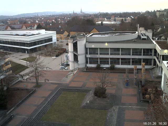Foto der Webcam: Verwaltungsgeb&auml;ude, Innenhof mit Audimax, H&ouml;rsaal-Geb&auml;ude 1