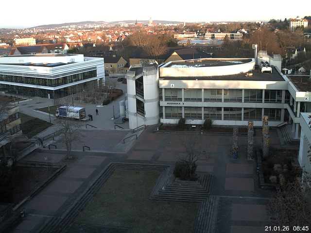 Foto der Webcam: Verwaltungsgeb&auml;ude, Innenhof mit Audimax, H&ouml;rsaal-Geb&auml;ude 1