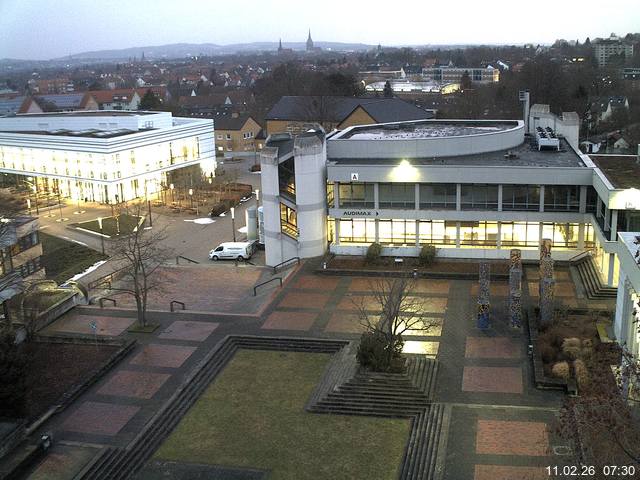 Foto der Webcam: Verwaltungsgeb&auml;ude, Innenhof mit Audimax, H&ouml;rsaal-Geb&auml;ude 1