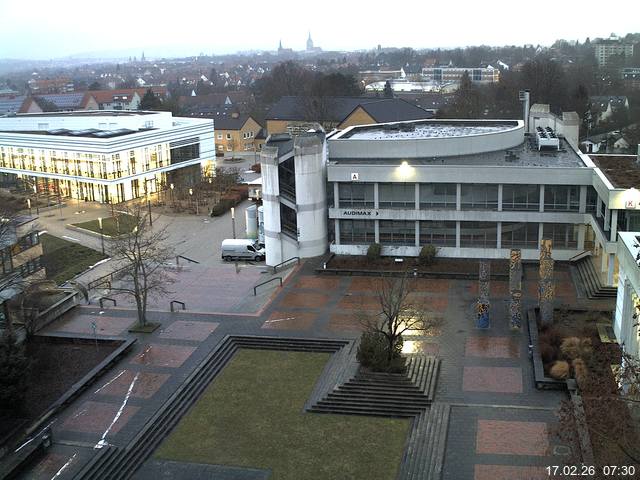 Foto der Webcam: Verwaltungsgeb&auml;ude, Innenhof mit Audimax, H&ouml;rsaal-Geb&auml;ude 1