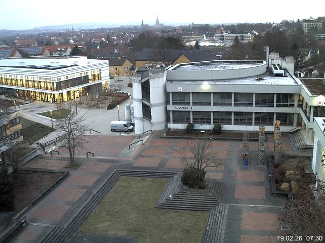 Foto der Webcam: Verwaltungsgeb&auml;ude, Innenhof mit Audimax, H&ouml;rsaal-Geb&auml;ude 1