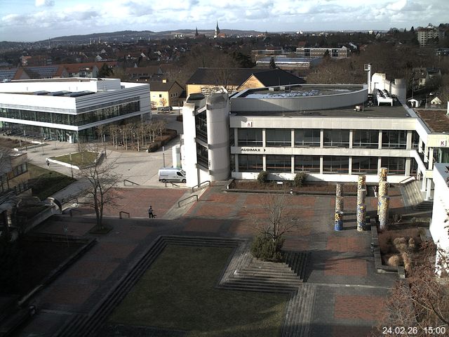 Foto der Webcam: Verwaltungsgeb&auml;ude, Innenhof mit Audimax, H&ouml;rsaal-Geb&auml;ude 1