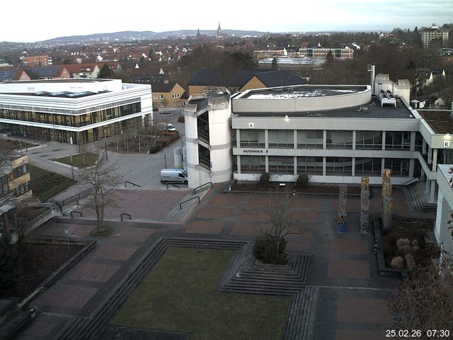 Foto der Webcam: Verwaltungsgeb&auml;ude, Innenhof mit Audimax, H&ouml;rsaal-Geb&auml;ude 1