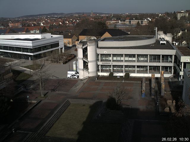 Foto der Webcam: Verwaltungsgeb&auml;ude, Innenhof mit Audimax, H&ouml;rsaal-Geb&auml;ude 1