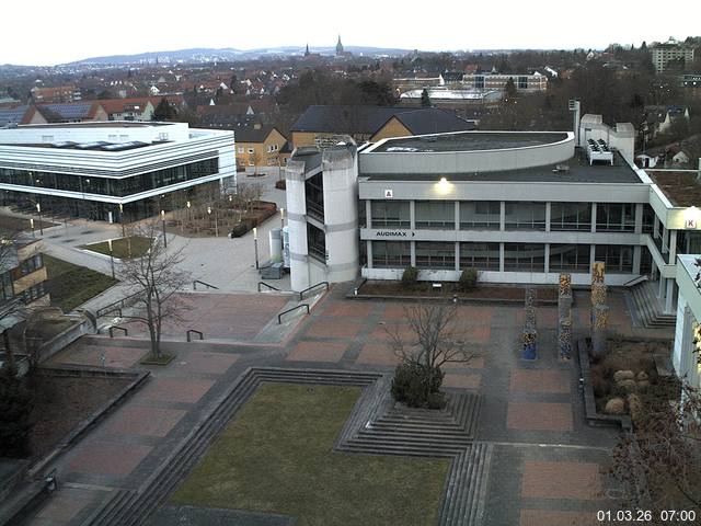 Foto der Webcam: Verwaltungsgeb&auml;ude, Innenhof mit Audimax, H&ouml;rsaal-Geb&auml;ude 1