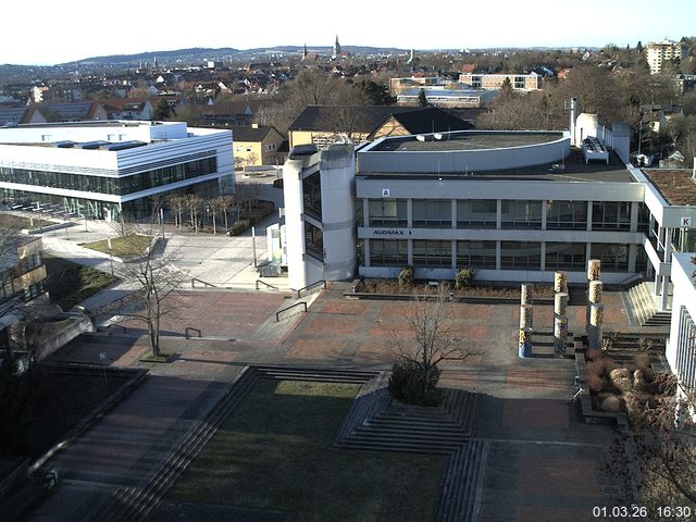 Foto der Webcam: Verwaltungsgeb&auml;ude, Innenhof mit Audimax, H&ouml;rsaal-Geb&auml;ude 1