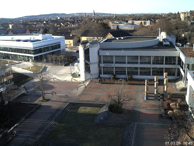 Foto der Webcam: Verwaltungsgeb&auml;ude, Innenhof mit Audimax, H&ouml;rsaal-Geb&auml;ude 1