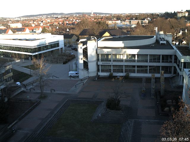 Foto der Webcam: Verwaltungsgeb&auml;ude, Innenhof mit Audimax, H&ouml;rsaal-Geb&auml;ude 1