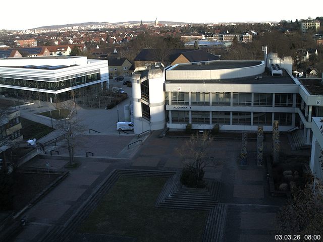 Foto der Webcam: Verwaltungsgeb&auml;ude, Innenhof mit Audimax, H&ouml;rsaal-Geb&auml;ude 1