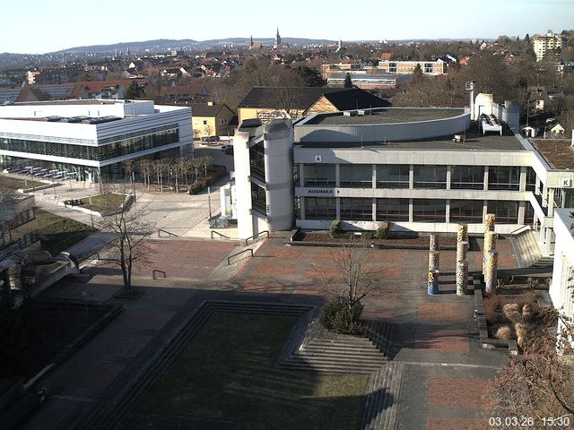 Foto der Webcam: Verwaltungsgeb&auml;ude, Innenhof mit Audimax, H&ouml;rsaal-Geb&auml;ude 1