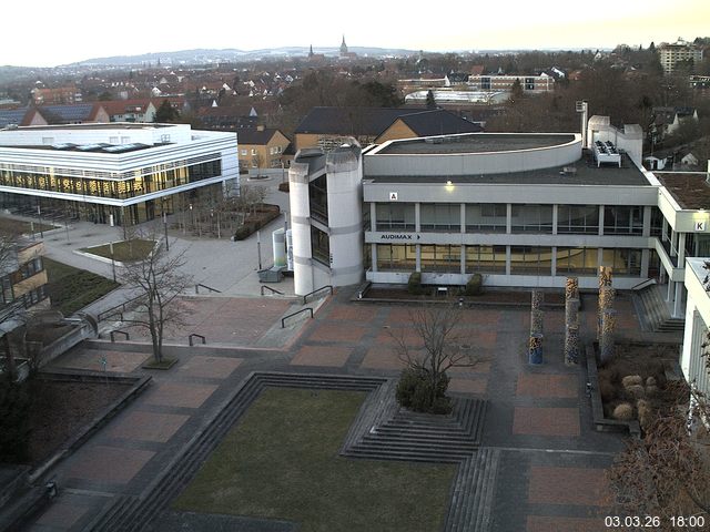 Foto der Webcam: Verwaltungsgeb&auml;ude, Innenhof mit Audimax, H&ouml;rsaal-Geb&auml;ude 1