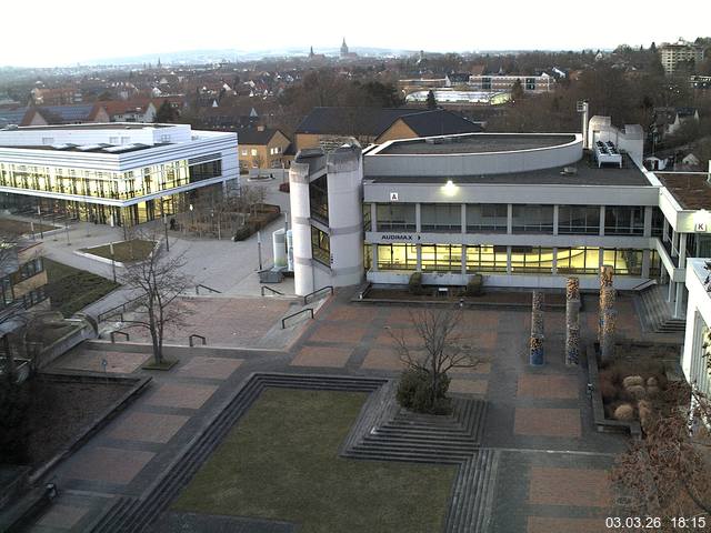 Foto der Webcam: Verwaltungsgeb&auml;ude, Innenhof mit Audimax, H&ouml;rsaal-Geb&auml;ude 1