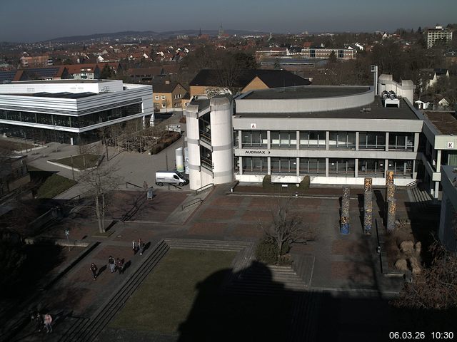 Foto der Webcam: Verwaltungsgeb&auml;ude, Innenhof mit Audimax, H&ouml;rsaal-Geb&auml;ude 1