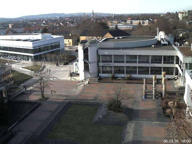 Foto der Webcam: Verwaltungsgeb&auml;ude, Innenhof mit Audimax, H&ouml;rsaal-Geb&auml;ude 1