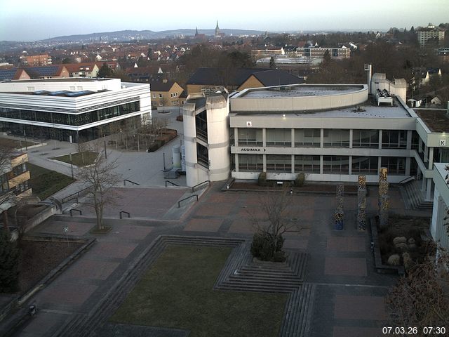 Foto der Webcam: Verwaltungsgeb&auml;ude, Innenhof mit Audimax, H&ouml;rsaal-Geb&auml;ude 1