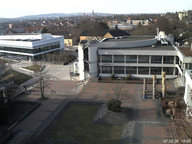 Foto der Webcam: Verwaltungsgeb&auml;ude, Innenhof mit Audimax, H&ouml;rsaal-Geb&auml;ude 1
