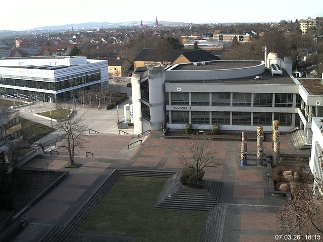 Foto der Webcam: Verwaltungsgeb&auml;ude, Innenhof mit Audimax, H&ouml;rsaal-Geb&auml;ude 1
