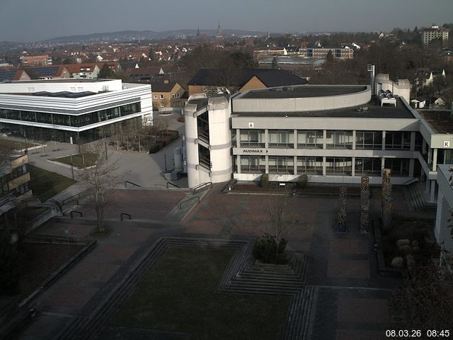 Foto der Webcam: Verwaltungsgeb&auml;ude, Innenhof mit Audimax, H&ouml;rsaal-Geb&auml;ude 1
