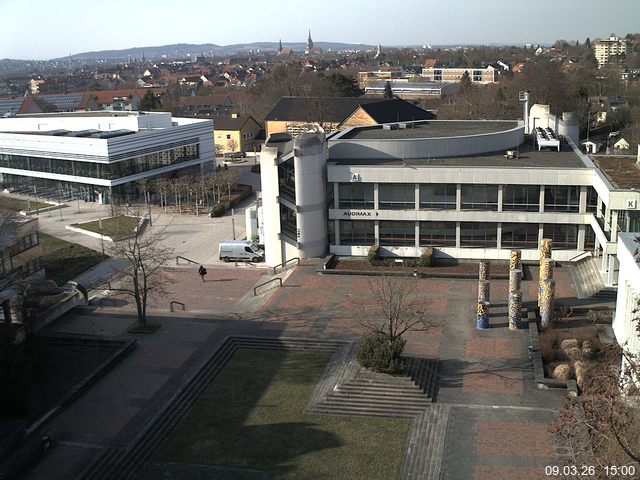 Foto der Webcam: Verwaltungsgeb&auml;ude, Innenhof mit Audimax, H&ouml;rsaal-Geb&auml;ude 1