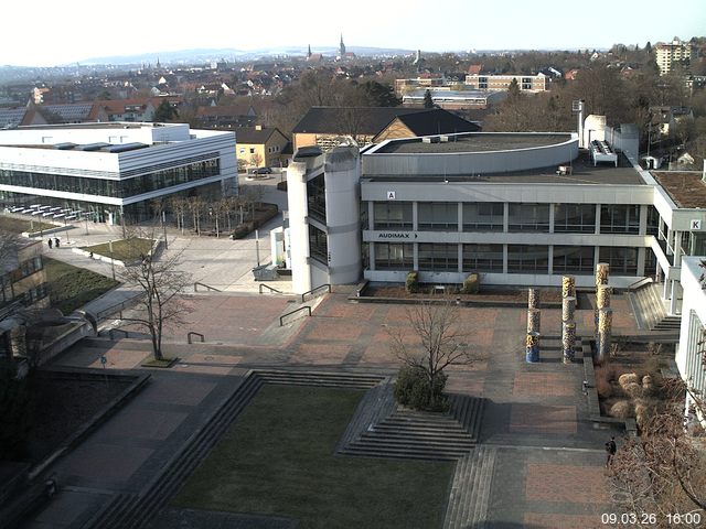 Foto der Webcam: Verwaltungsgeb&auml;ude, Innenhof mit Audimax, H&ouml;rsaal-Geb&auml;ude 1