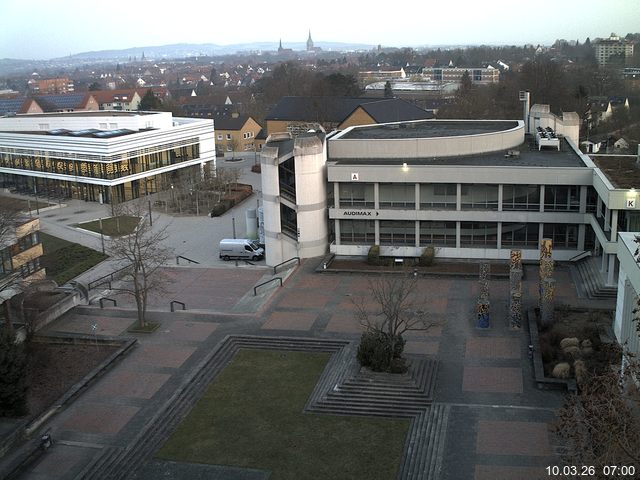 Foto der Webcam: Verwaltungsgeb&auml;ude, Innenhof mit Audimax, H&ouml;rsaal-Geb&auml;ude 1