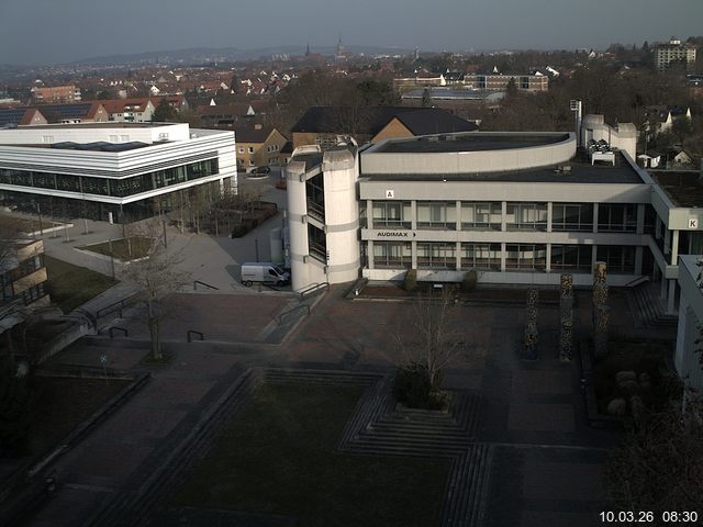 Foto der Webcam: Verwaltungsgeb&auml;ude, Innenhof mit Audimax, H&ouml;rsaal-Geb&auml;ude 1