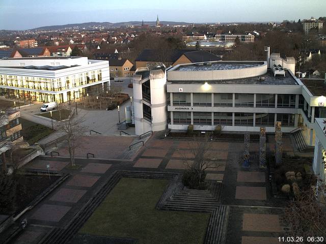 Foto der Webcam: Verwaltungsgeb&auml;ude, Innenhof mit Audimax, H&ouml;rsaal-Geb&auml;ude 1