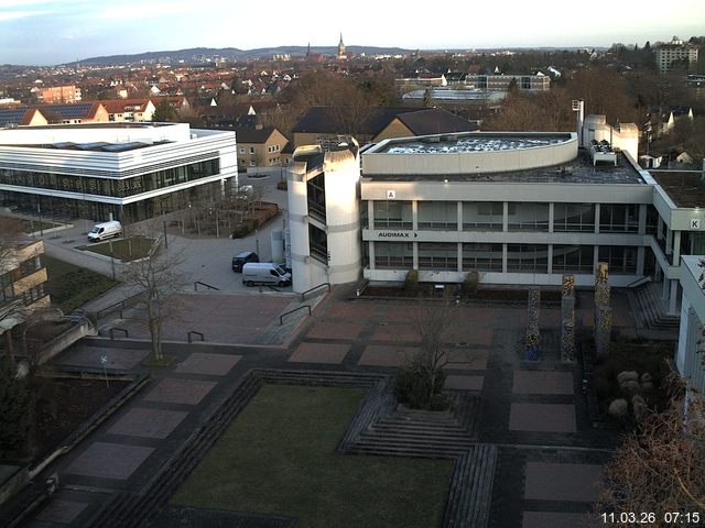 Foto der Webcam: Verwaltungsgeb&auml;ude, Innenhof mit Audimax, H&ouml;rsaal-Geb&auml;ude 1