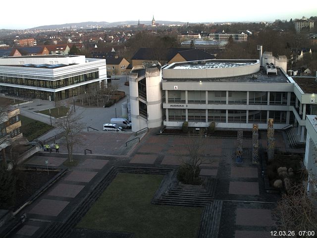 Foto der Webcam: Verwaltungsgeb&auml;ude, Innenhof mit Audimax, H&ouml;rsaal-Geb&auml;ude 1