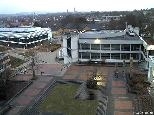 Foto der Webcam: Verwaltungsgeb&auml;ude, Innenhof mit Audimax, H&ouml;rsaal-Geb&auml;ude 1