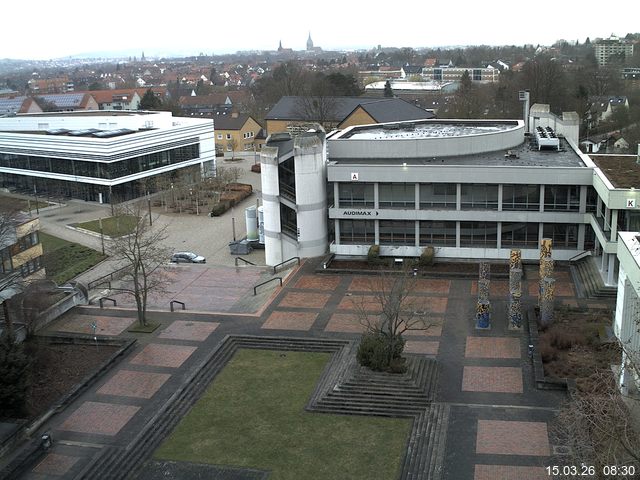 Foto der Webcam: Verwaltungsgeb&auml;ude, Innenhof mit Audimax, H&ouml;rsaal-Geb&auml;ude 1