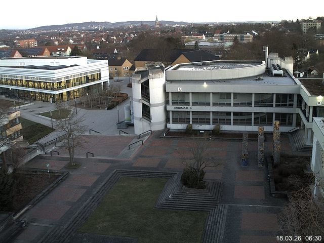 Foto der Webcam: Verwaltungsgeb&auml;ude, Innenhof mit Audimax, H&ouml;rsaal-Geb&auml;ude 1