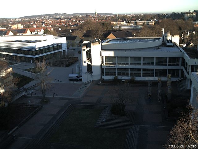 Foto der Webcam: Verwaltungsgeb&auml;ude, Innenhof mit Audimax, H&ouml;rsaal-Geb&auml;ude 1