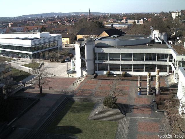 Foto der Webcam: Verwaltungsgeb&auml;ude, Innenhof mit Audimax, H&ouml;rsaal-Geb&auml;ude 1