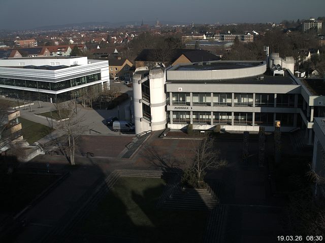 Foto der Webcam: Verwaltungsgeb&auml;ude, Innenhof mit Audimax, H&ouml;rsaal-Geb&auml;ude 1