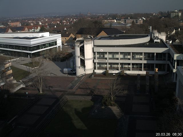Foto der Webcam: Verwaltungsgeb&auml;ude, Innenhof mit Audimax, H&ouml;rsaal-Geb&auml;ude 1